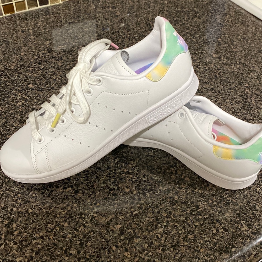 NEW with tag, Adidas Stan Smiths womens size 8